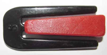 Кліпса Sofetec для введення двох кабелів Кліпса Sofetec для введення двох кабелів